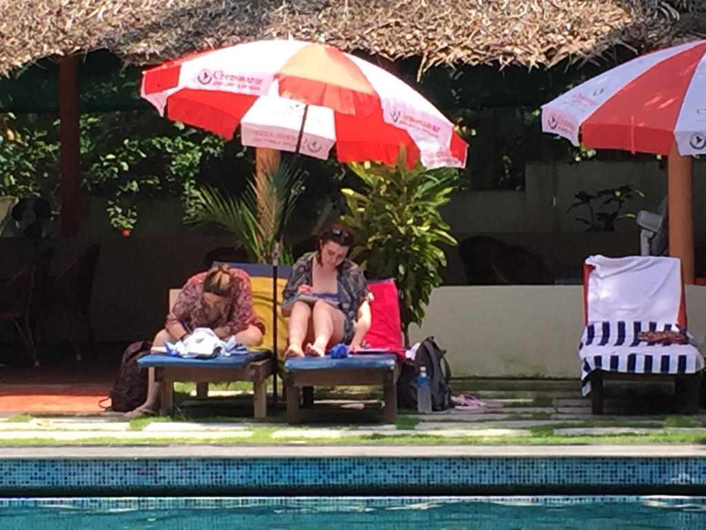 Hotel Thushara Kovalam Bagian luar foto