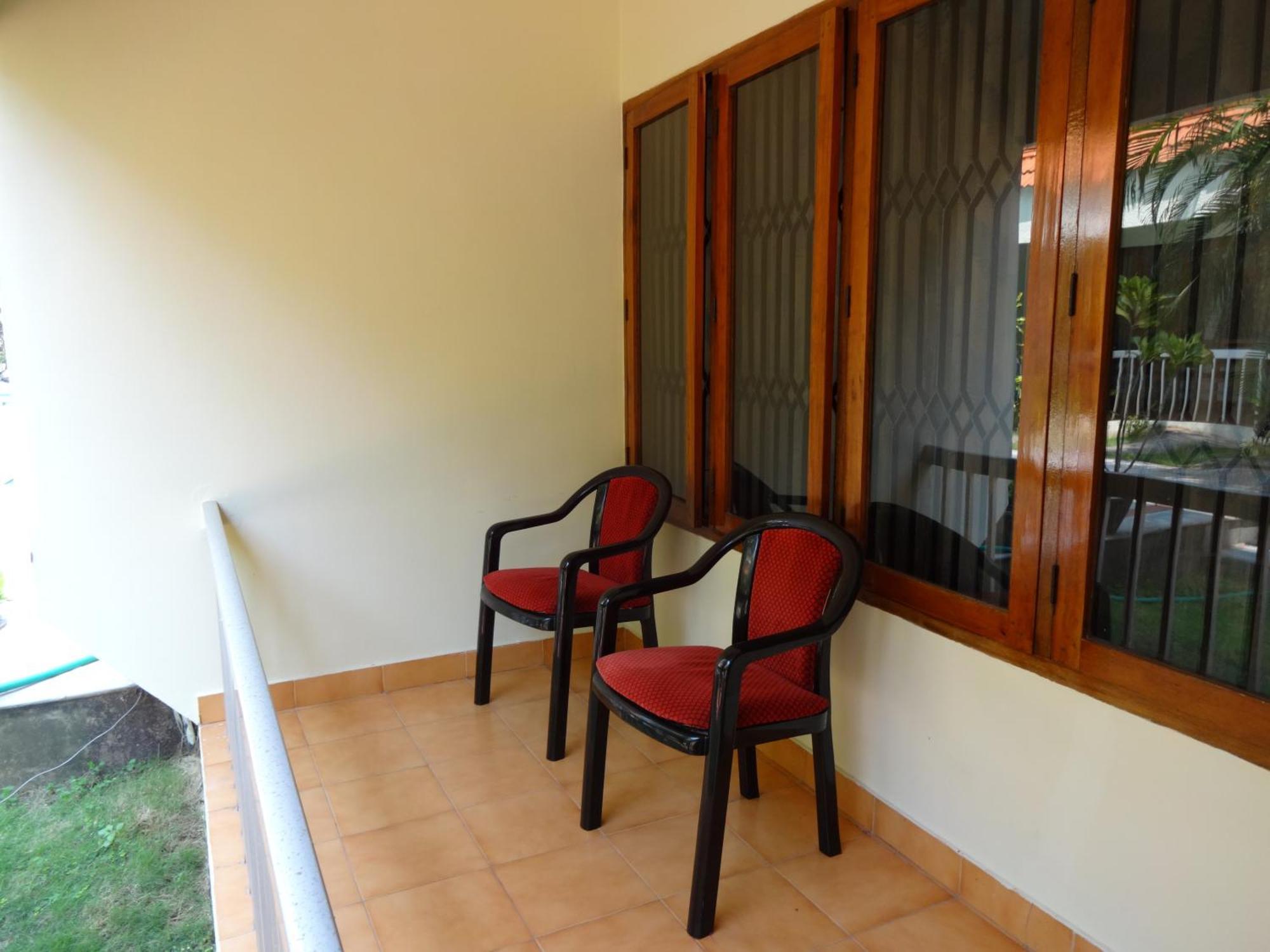 Hotel Thushara Kovalam Bagian luar foto