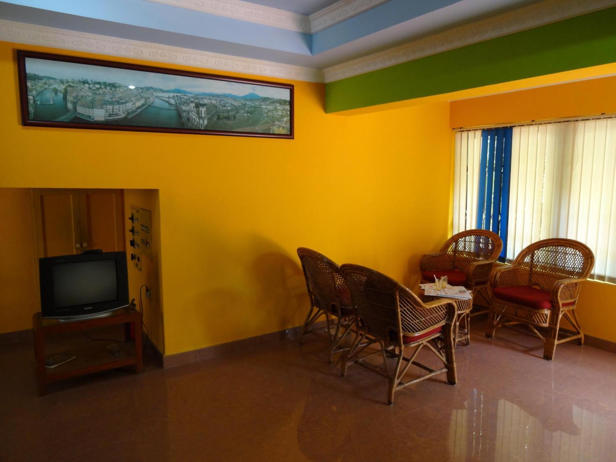 Hotel Thushara Kovalam Bagian luar foto