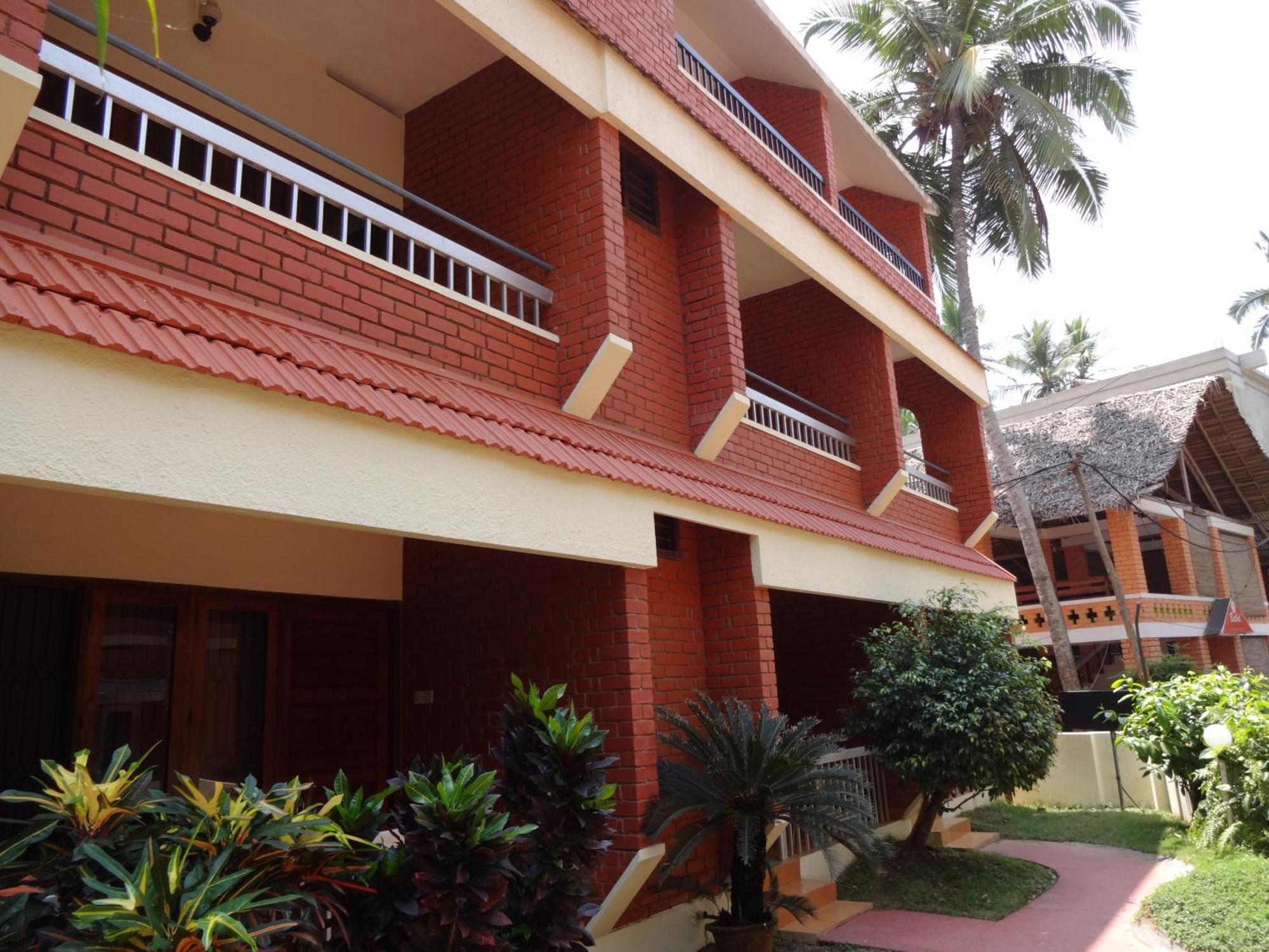 Hotel Thushara Kovalam Bagian luar foto